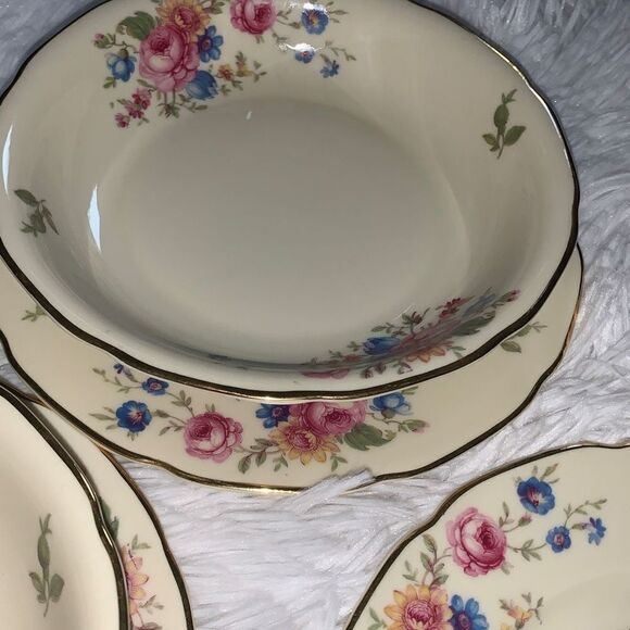Vintage 1930’s Selb Bavaria Heinrich & Co Set of 4 Bowls and Plates - Picture 8 of 16